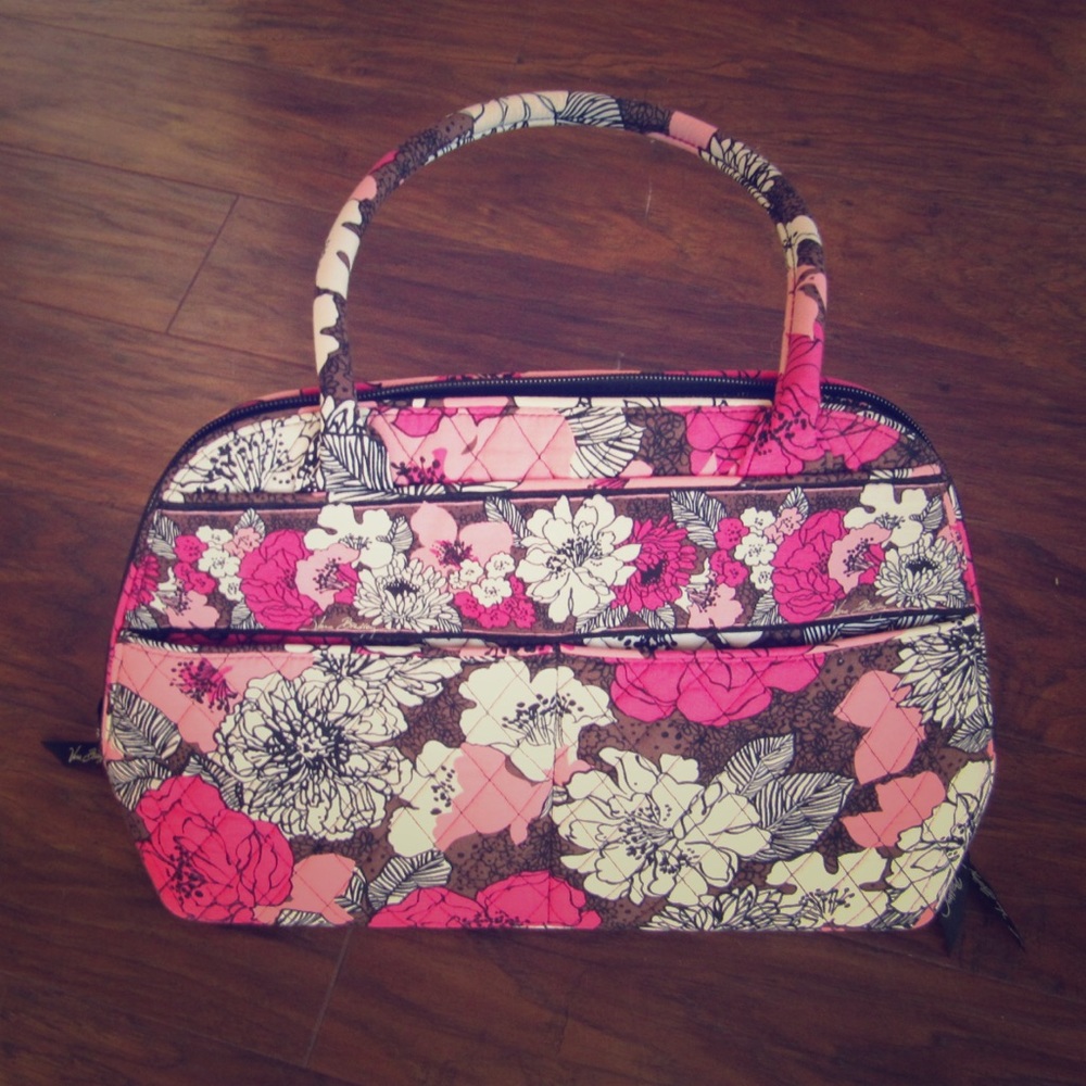 VERA BRADLEY iconic tote!